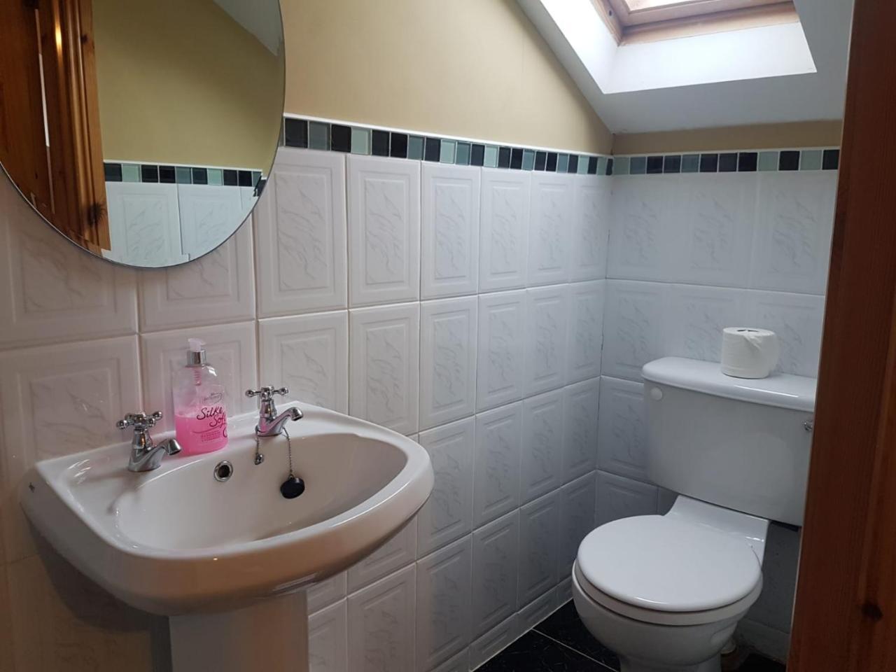 Sliabh Liag Inn Carrick  Стая снимка